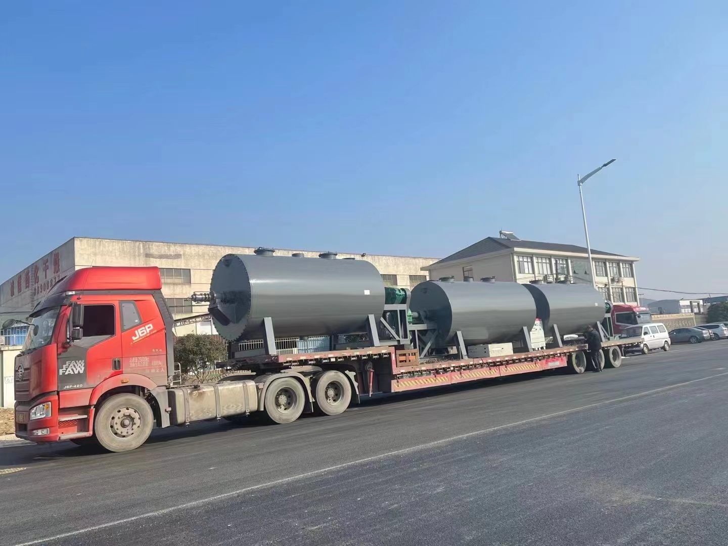 3月9日，3臺ZPG-5000L型真空耙式干燥機(jī)發(fā)貨！